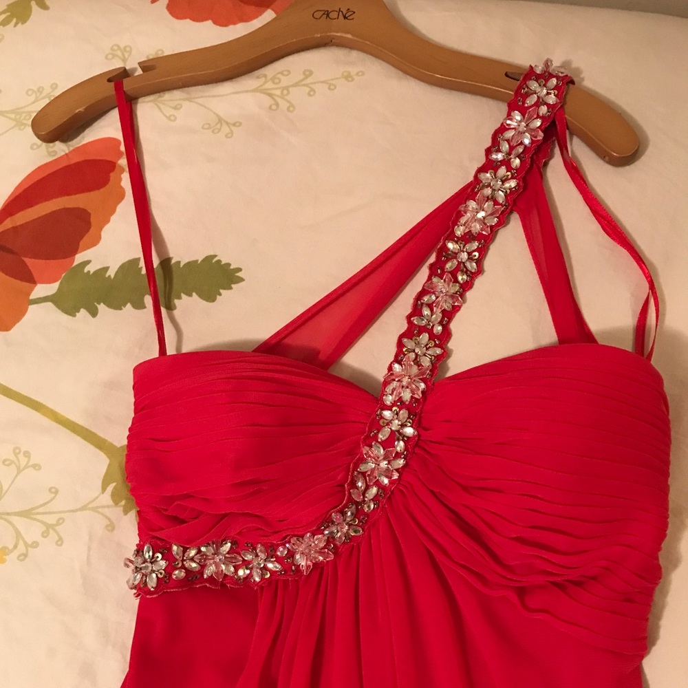Red prom dress